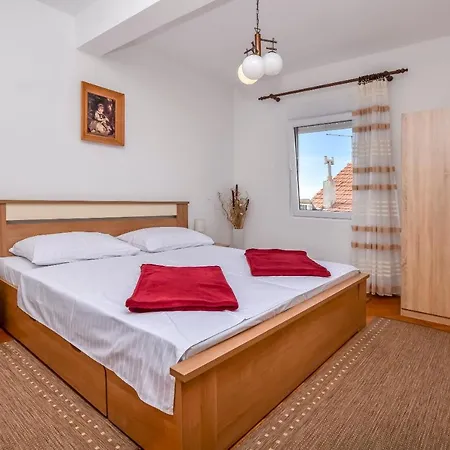 Apartment Zebic * Rogoznica (Sibenik-Knin)